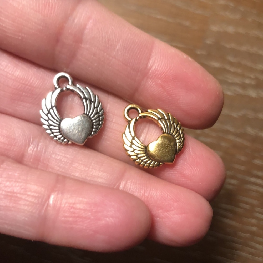Lots of Heart Charms - Picture 5 of 7